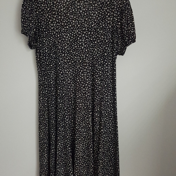 Dress - Picture 2 of 7